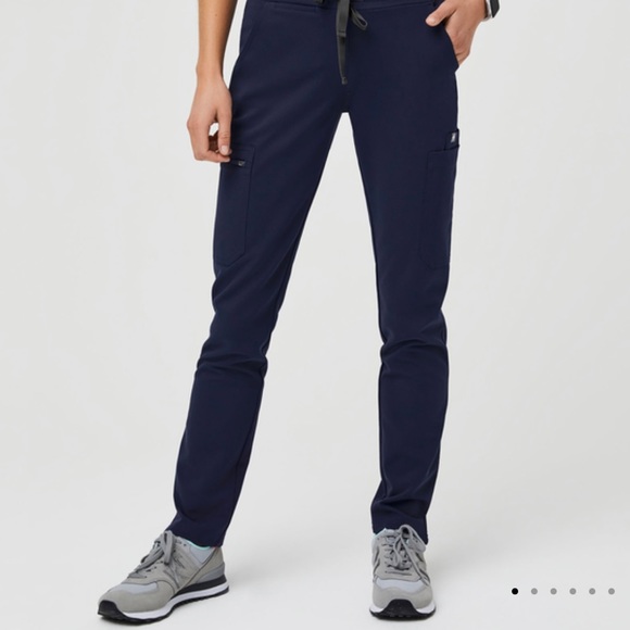 Figs- Yola Skinny Scrub Pants in navy blue - Picture 1 of 7